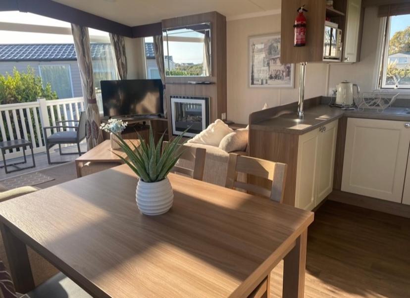 Caravan Church Farm Holiday Village Pagham Εξωτερικό φωτογραφία