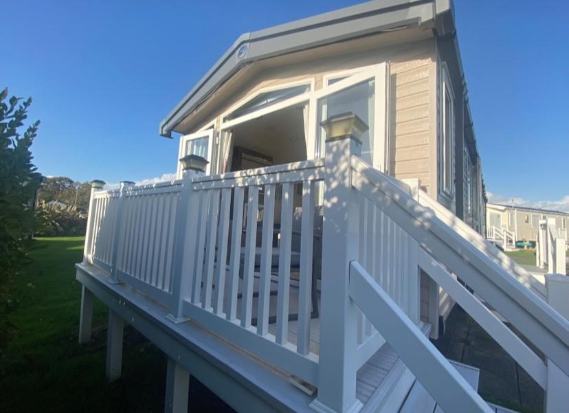 Caravan Church Farm Holiday Village Pagham Εξωτερικό φωτογραφία